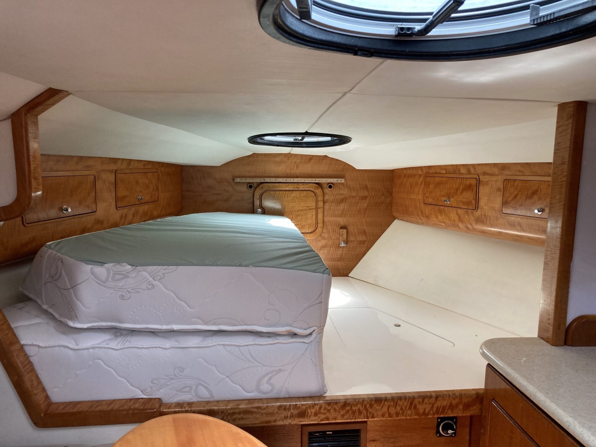 Zeno mattress v-berth hinged folded